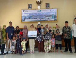 Pelindo Tegal Salurkan Bantuan CSR untuk Penanganan Stunting di Desa Padakaton