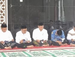 Meriahkan Hari Santri, Pegawai Kemenag dan Pemkab Batang Ikuti Ngaji Bandongan 
