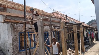 18 Warga Jatilaba Terima Bantuan RTLH