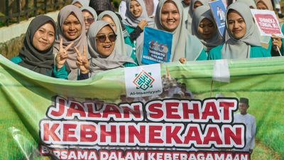 Dengan Semangat Kebhinekaan, Santri Salatiga Gelar Jalan Sehat untuk Menumbuhkan Persaudaraan Antarumat Beragama