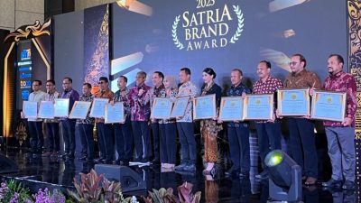 Bupati Paramitha Raih Penghargaan Satria Leader Award 2025