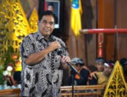 Bupati Tegal Raih Penghargaan Nugraha Karya Abdi Prasarana