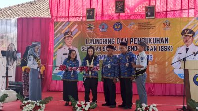 Bupati Brebes Luncurkan SSK SMKN 1 Tonjong untuk Persiapkan Generasi Muda Hadapi Bonus Demografi