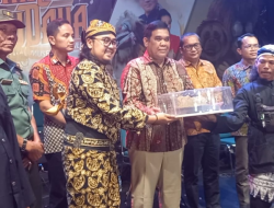 Ribuan Warga Sambut Kembalinya Tujuh Fosil ke Museum Semedo