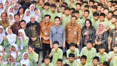 Wapres Gibran-Gubernur Ahmad Luthfi Cek Langsung MBG di Salatiga