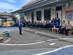 Dokkes Polres Tegal dan Damkar Tingkatkan Kemampuan Bhabinkamtibmas Sebagai Polisi Penolong
