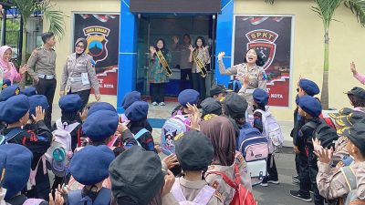 Dididik Aturan Lalu Lintas, Anak TK Siap Menjadi ‘Polisi’ bagi Orang Tua