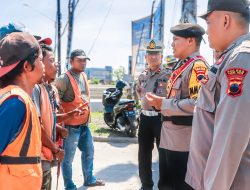 Pak Ogah di Perlintasan KA Tirus Meresahkan