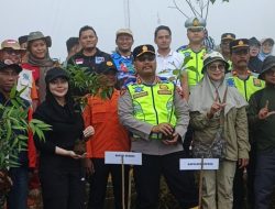 Bupati Brebes Hadiri Penanaman 1.000 Pohon di Hutan Lindung Paguyangan