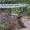 Bupati Ischak Ikut Posting Video Banjir Guci Bawa Pipa Air