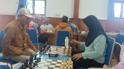 Puluhan Peserta Berlaga di Turnamen Catur Hari Bhakti PU Ke-80