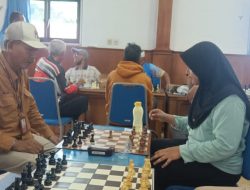 Puluhan Peserta Berlaga di Turnamen Catur Hari Bhakti PU Ke-80
