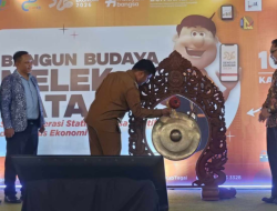 Bupati Tegal H Ischak Buka Acara Sosialisasi Bangun Budaya Melek Data 