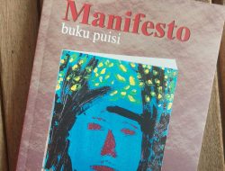 Suriali Andi Kustomo Luncurkan Buku Puisi Manifesto