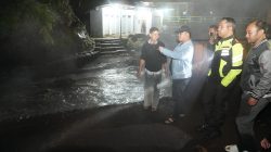 Bupati Tegal H Ischak Cek Dampak Banjir Bandang di Guci