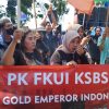 Ribuan Buruh di Brebes Demo di KPT, Ini Tuntutannya