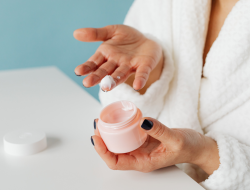 Kulit Jadi Sensitif Setelah Eksfoliasi? Ini Moisturizer Aman Dipakai