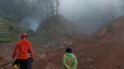 Longsor di Watukumpul Pemalang Timbun Dua Warga, Tim SAR Lakukan Pencarian