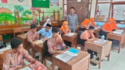 Anggota DPR RI Tinjau SDN Panggung 5 Tegal, Janjikan Ruang Kelas Baru