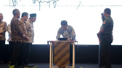 Bupati Tegal Tandatangani Komitmen Bersama Ketahanan Pangan Jateng 2026